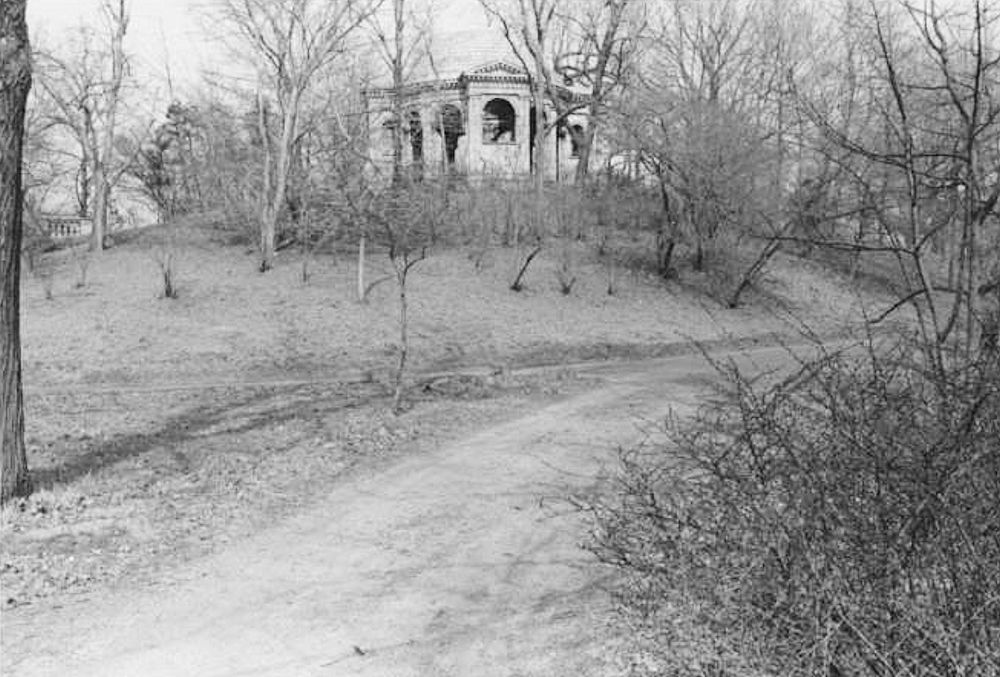 1964
Copyright photo from the Samuel Berg Collection at the Newark Public Library.  To view the collection please visit their 
[url=https://cdm17229.contentdm.oclc.org/digital/collection/p17229coll6]web site[/url]. 
