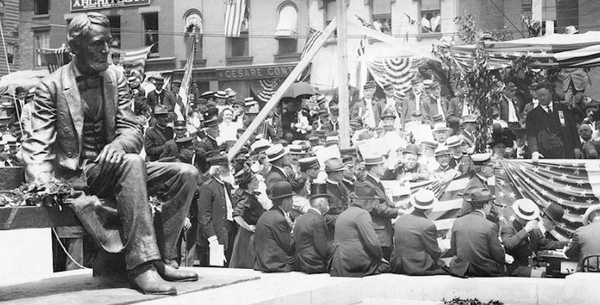 Closeup of Teddy Roosevelt at the unveiling ceremonies
