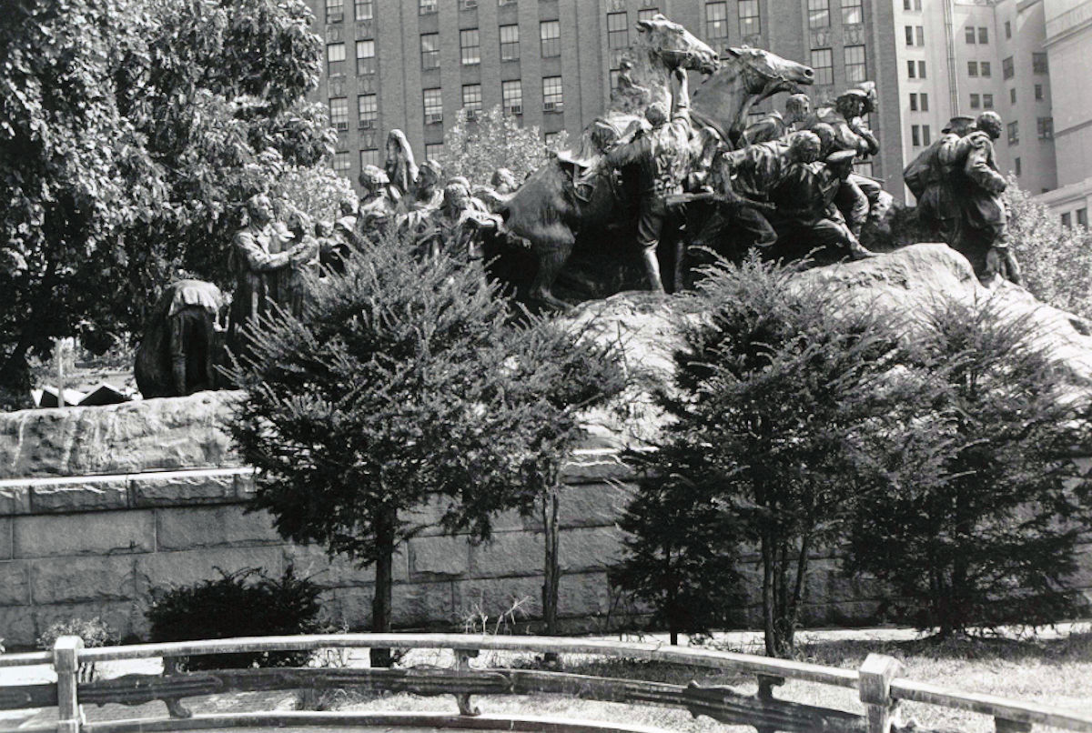 1973
Photo from Lee Friedlander 1973
