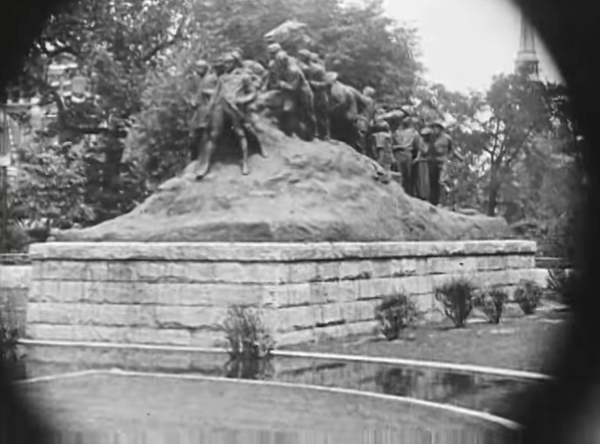 1926
Photo from "Sightseeing in Newark, N. J. by John H. Dunnachie: 1926"
