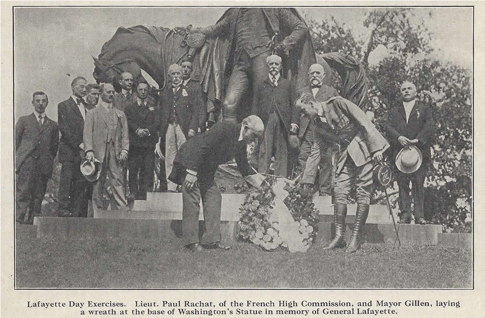 Mayor Gillen laying a wreath at the base of the statue
Photo from 1920 Newspaper Carrier's Annual
