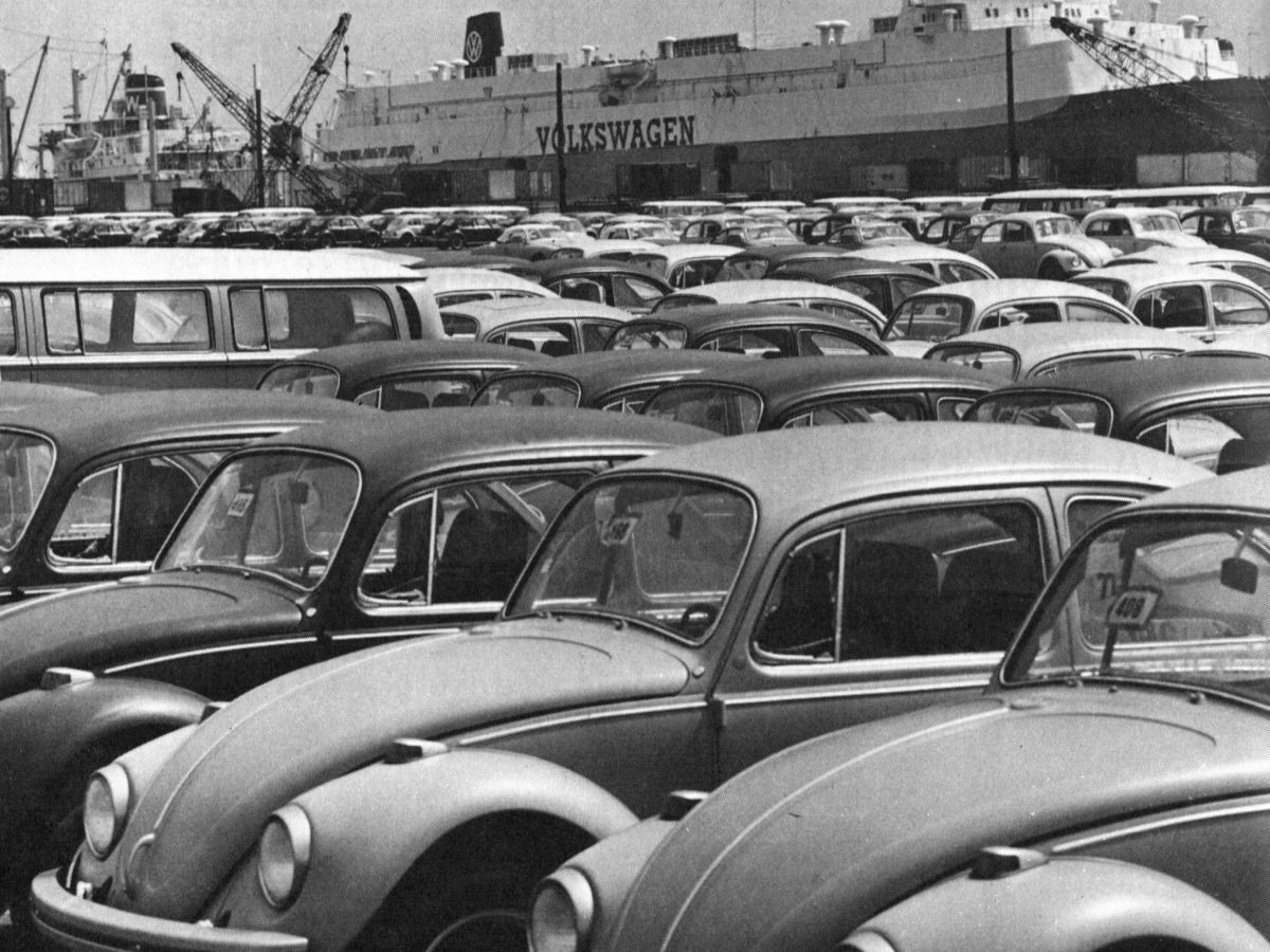 Volkswagens being offloaded
